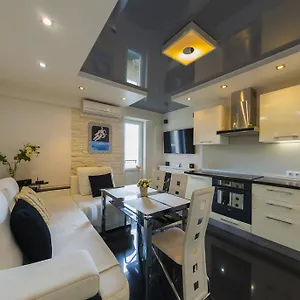 Prestige Hall Апартаменты