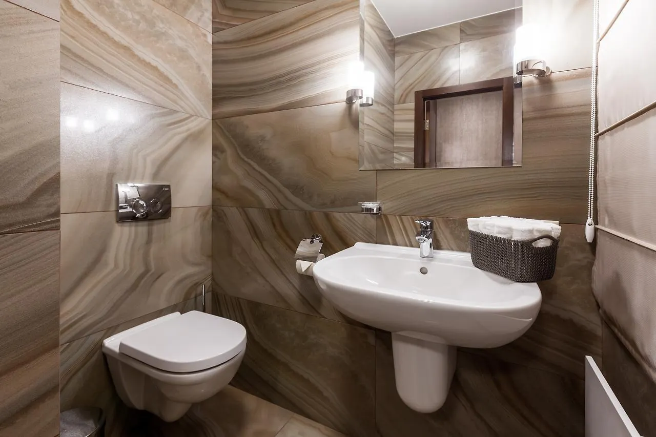 Crystal Hotel Kyiv 3*,