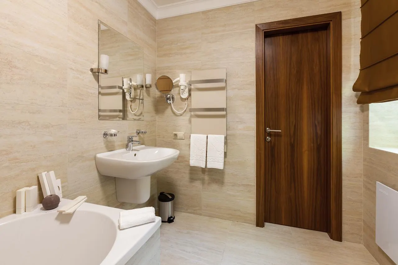 Crystal Hotel Kyiv 3*,  Ukraine