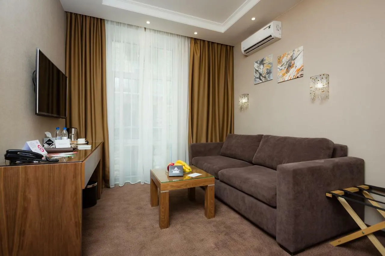 Crystal Hotel Kyiv